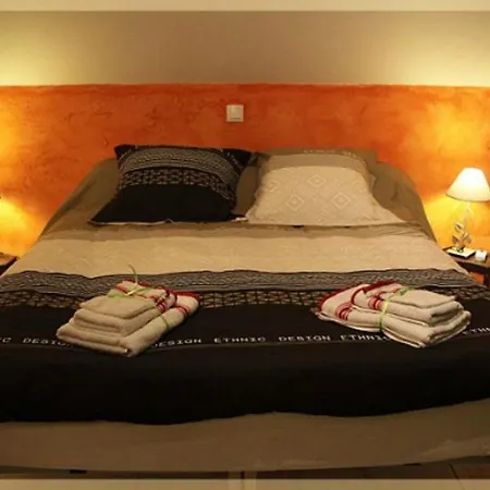 לינה וארוחת בוקר Les Nuits Safranees Morannes sur Sarthe-Daumeray